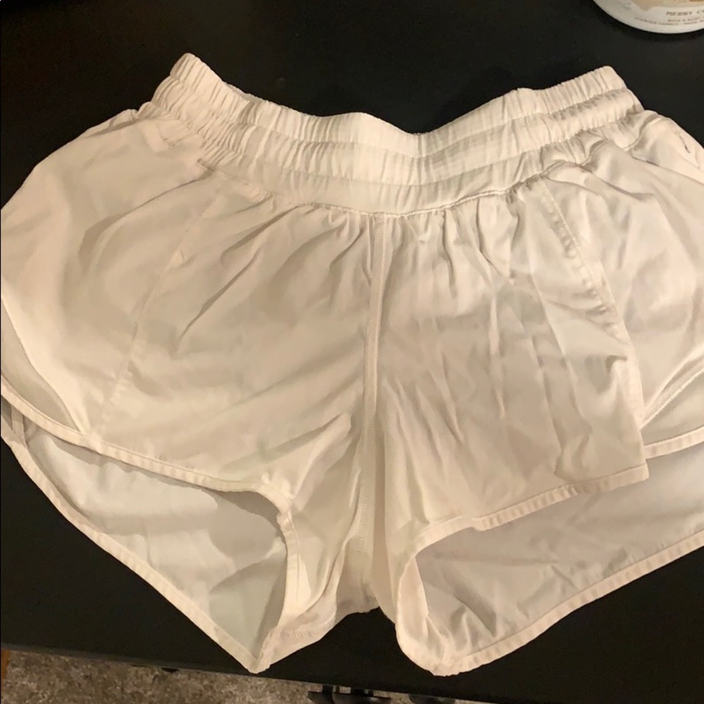 lululemon hotty hot short